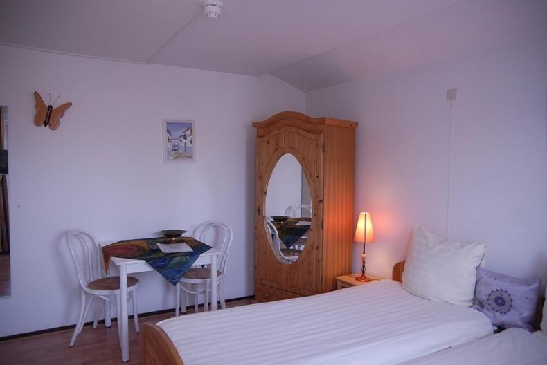 Hotel 'T Vlinderhoefke Sint Geertruid Quarto foto