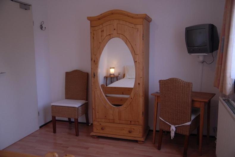 Hotel 'T Vlinderhoefke Sint Geertruid Quarto foto